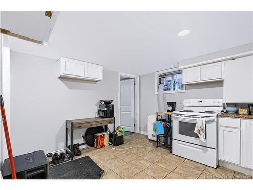 7 Manchester Crt, Fredericton, NB 