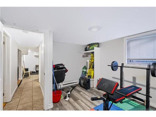 7 Manchester Crt, Fredericton, NB 