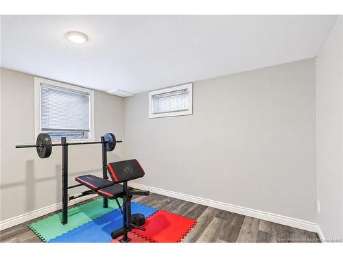 7 Manchester Crt, Fredericton, NB 