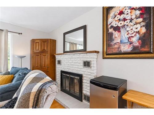 7 Manchester Crt, Fredericton, NB 