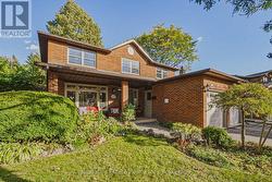 1106 HUNTLEY COURT Oakville (Fa Falgarwood), ON L6H 3B7