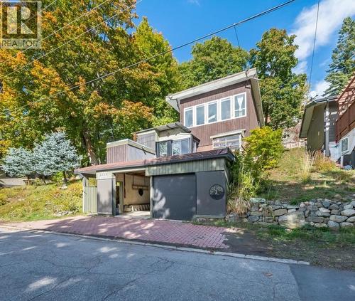2510 Cooke Avenue  Rossland, BC V0G 1Y0