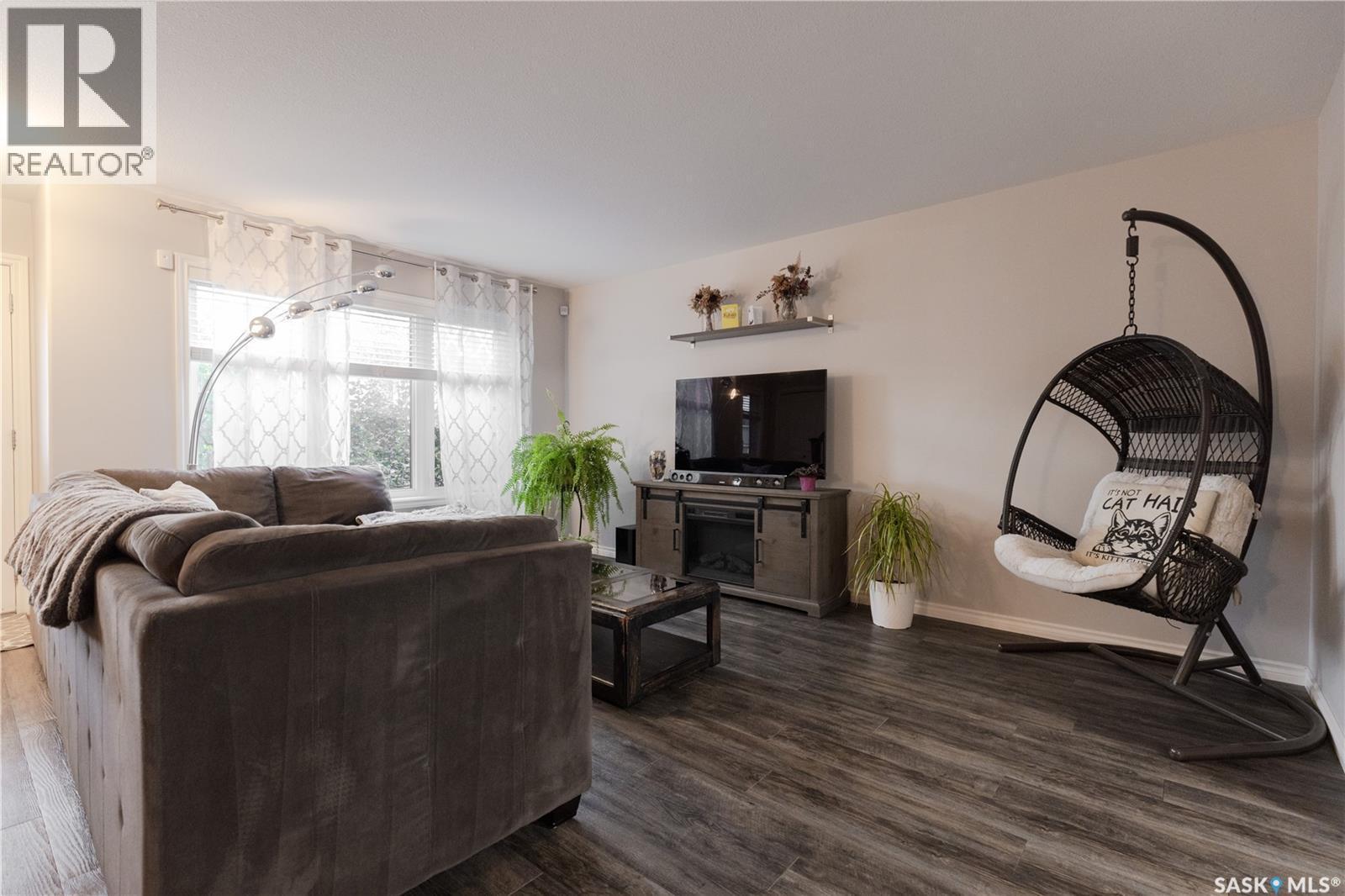 1318 Hunter Road, Saskatoon, SK