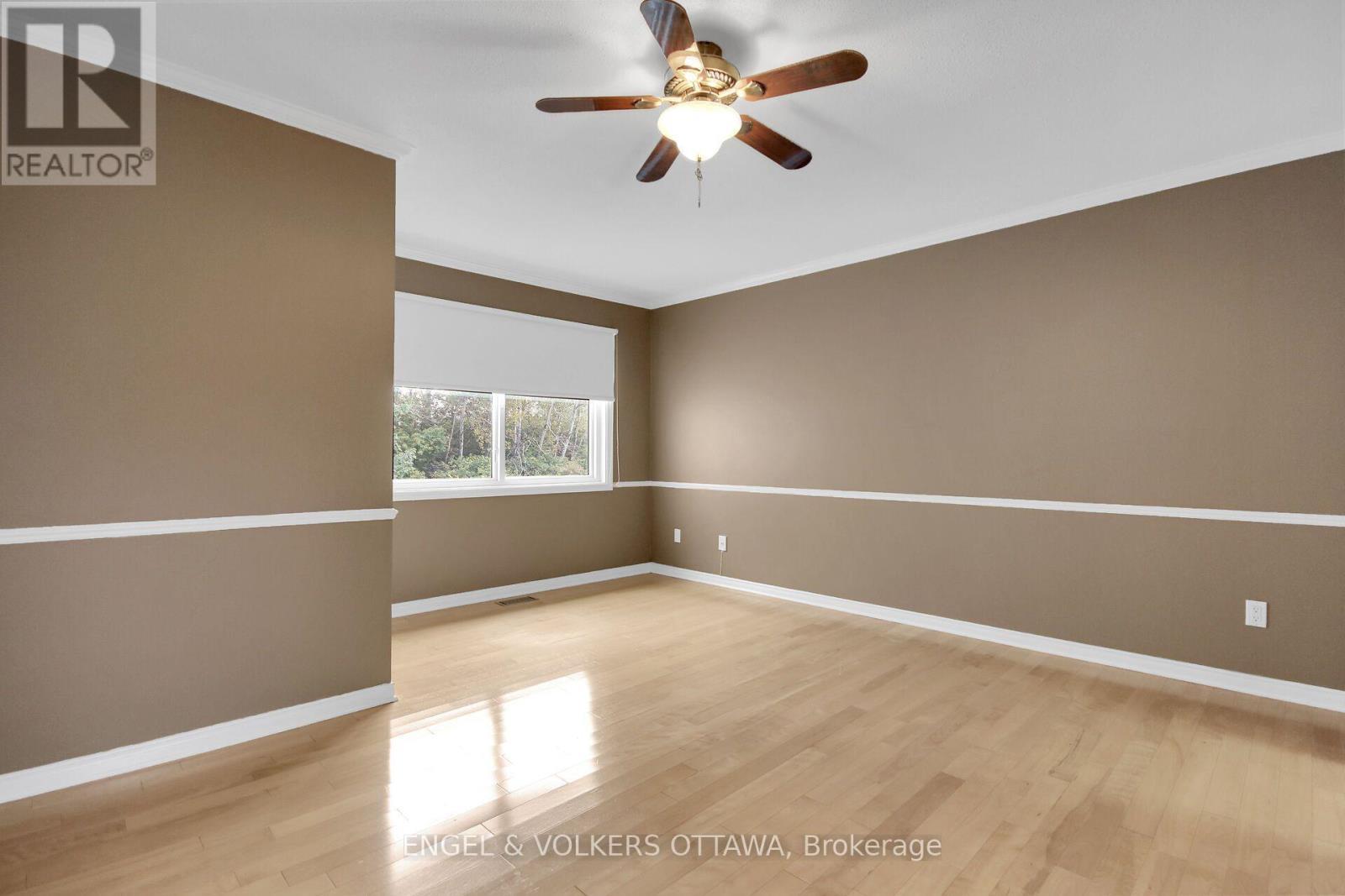 24 Tammela Court, Ottawa, ON