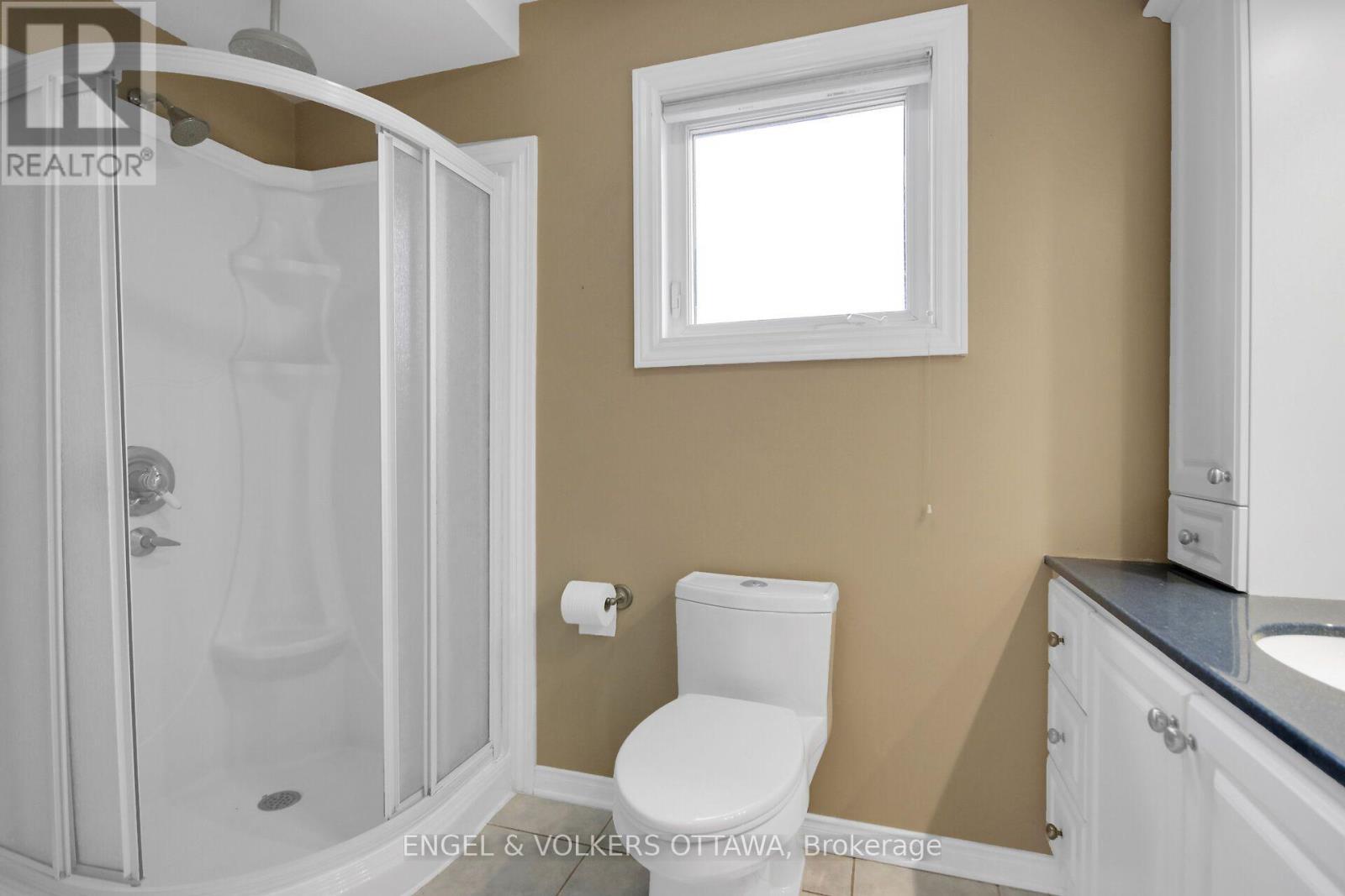 24 Tammela Court, Ottawa, ON