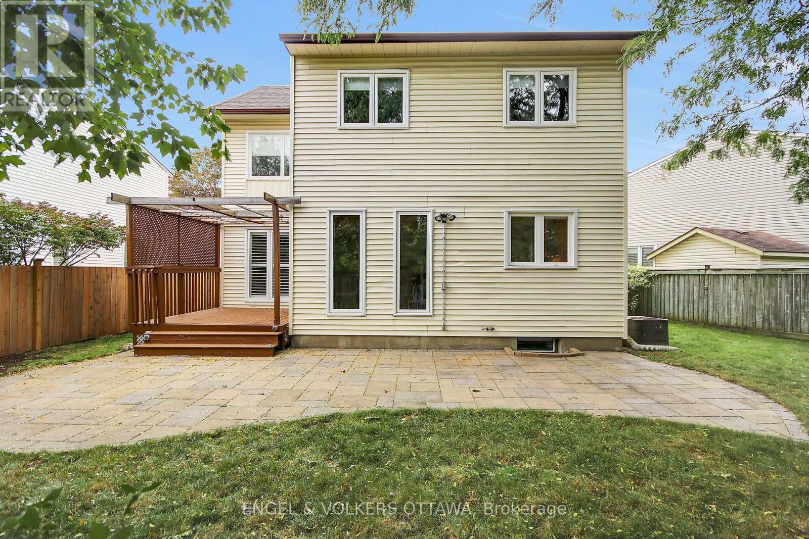 24 Tammela Court, Ottawa, ON