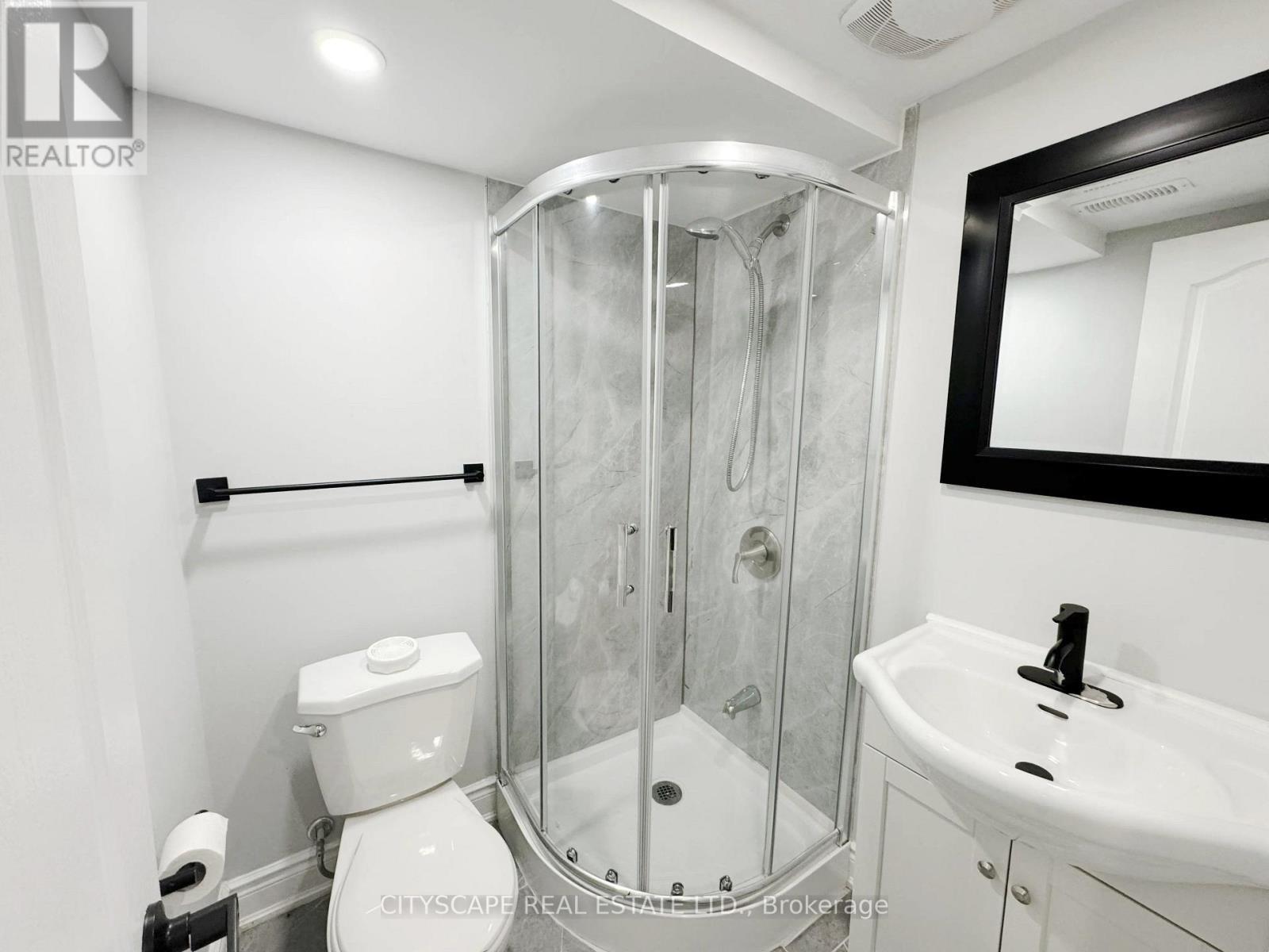 Basement: 3pc Bathroom #2 - 205 Bonaventure Drive, Hamilton, ON