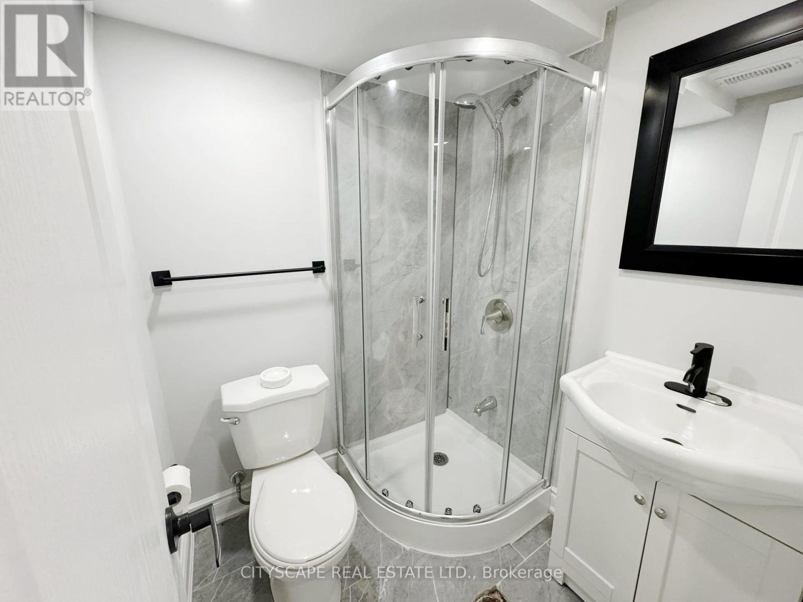 Basement: 3pc Bathroom #2 - 205 Bonaventure Drive, Hamilton, ON