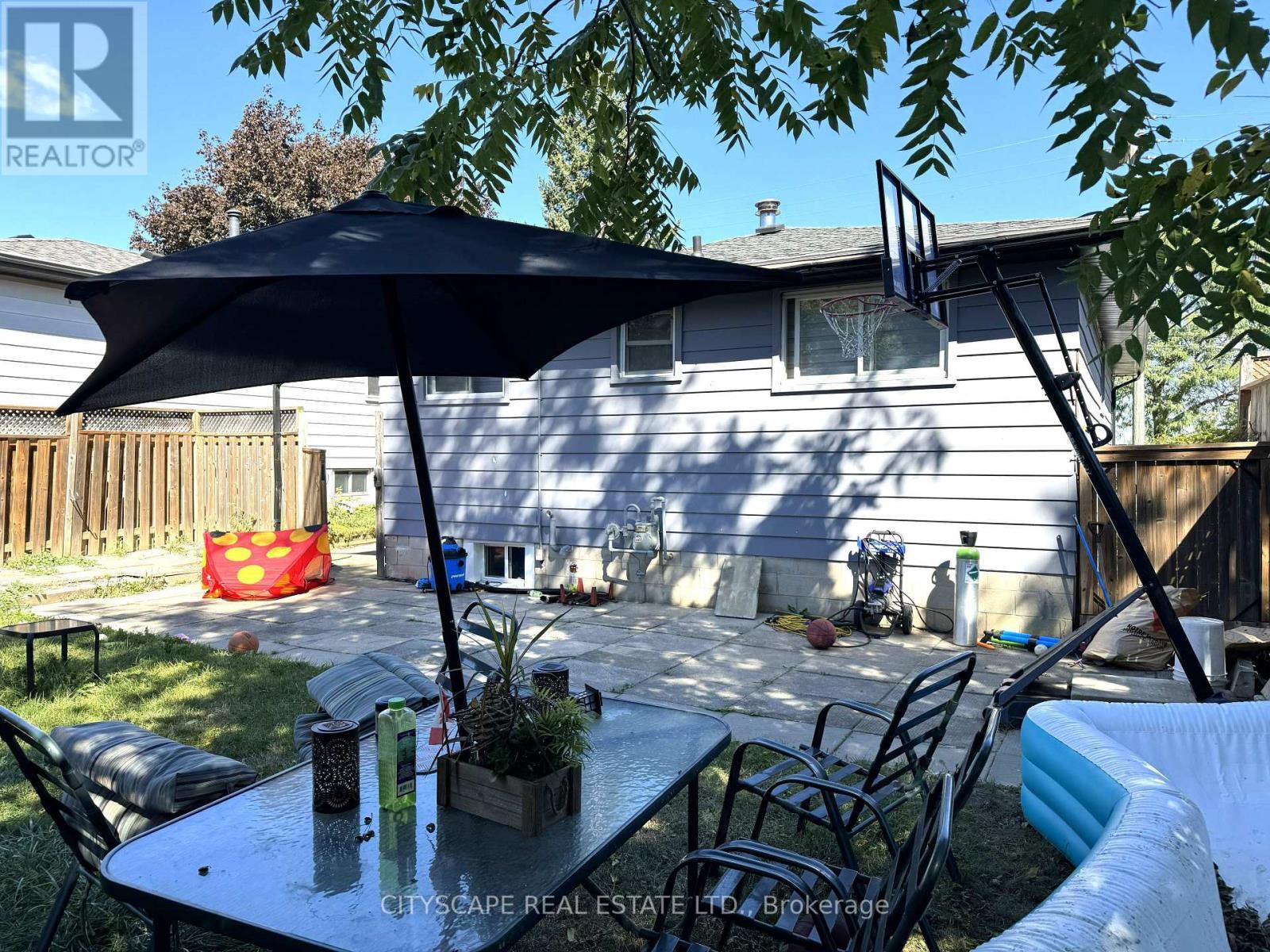 Rear View - Right - 205 Bonaventure Drive, Hamilton, ON
