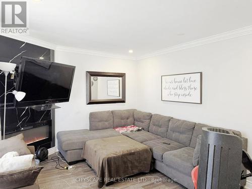Family Room - 205 Bonaventure Drive, Hamilton, ON 
