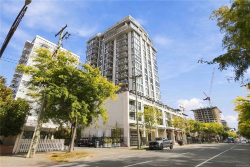 #204-960 YATES St  Victoria, BC V8V 3M3