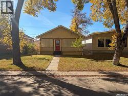 515 1st STREET E Shaunavon, SK S0N 2M0