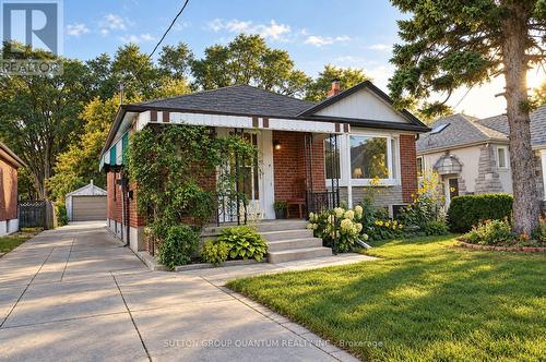 74 CANNON ROAD  Toronto, ON M8Y 1S1