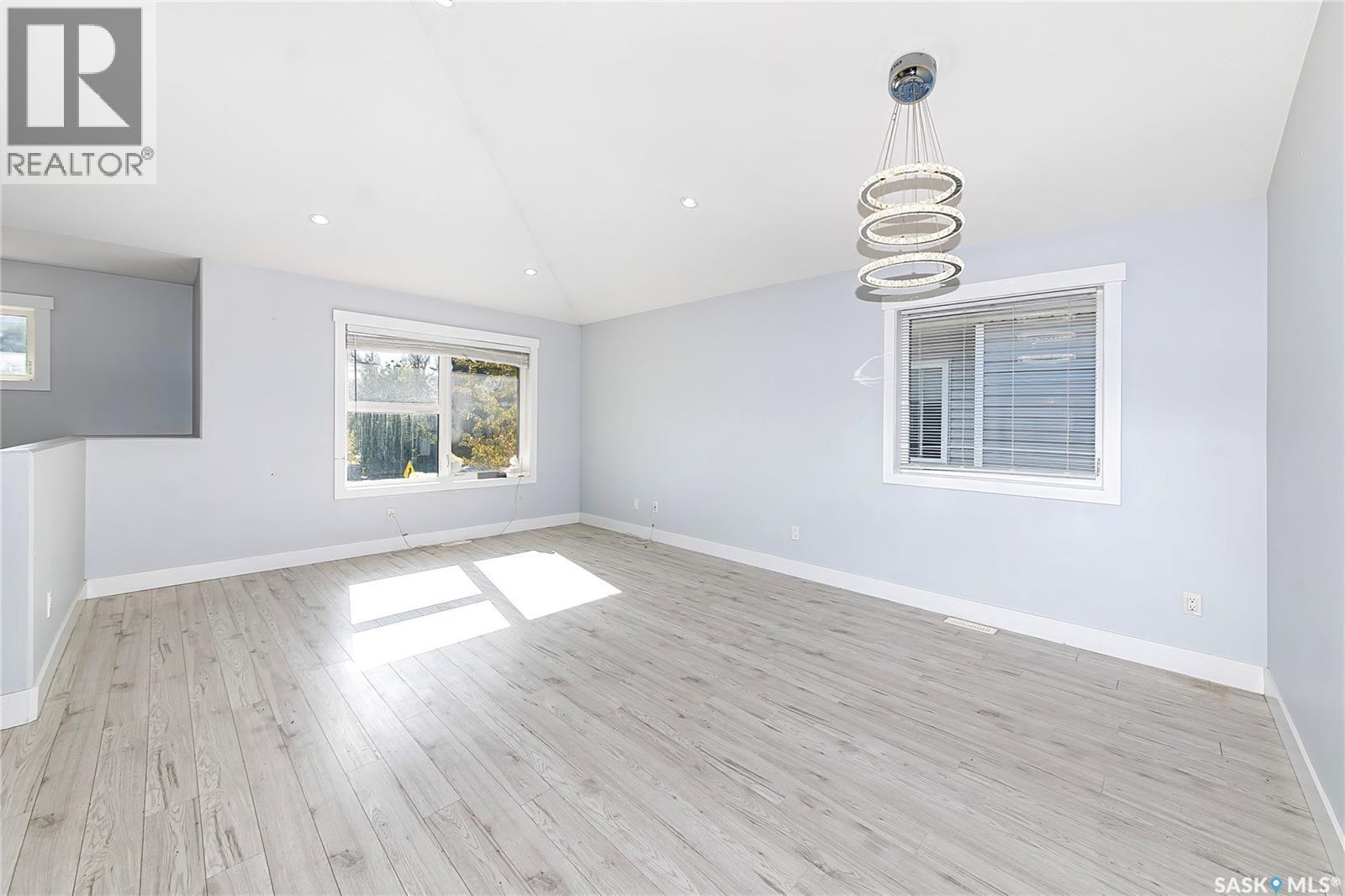 3742 33Rd Street W, Saskatoon, SK