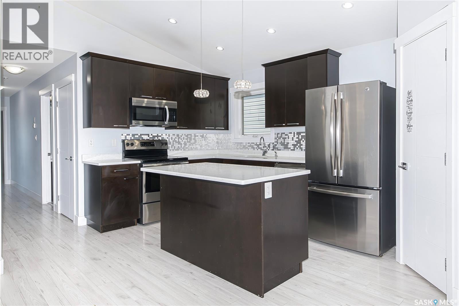 3742 33Rd Street W, Saskatoon, SK