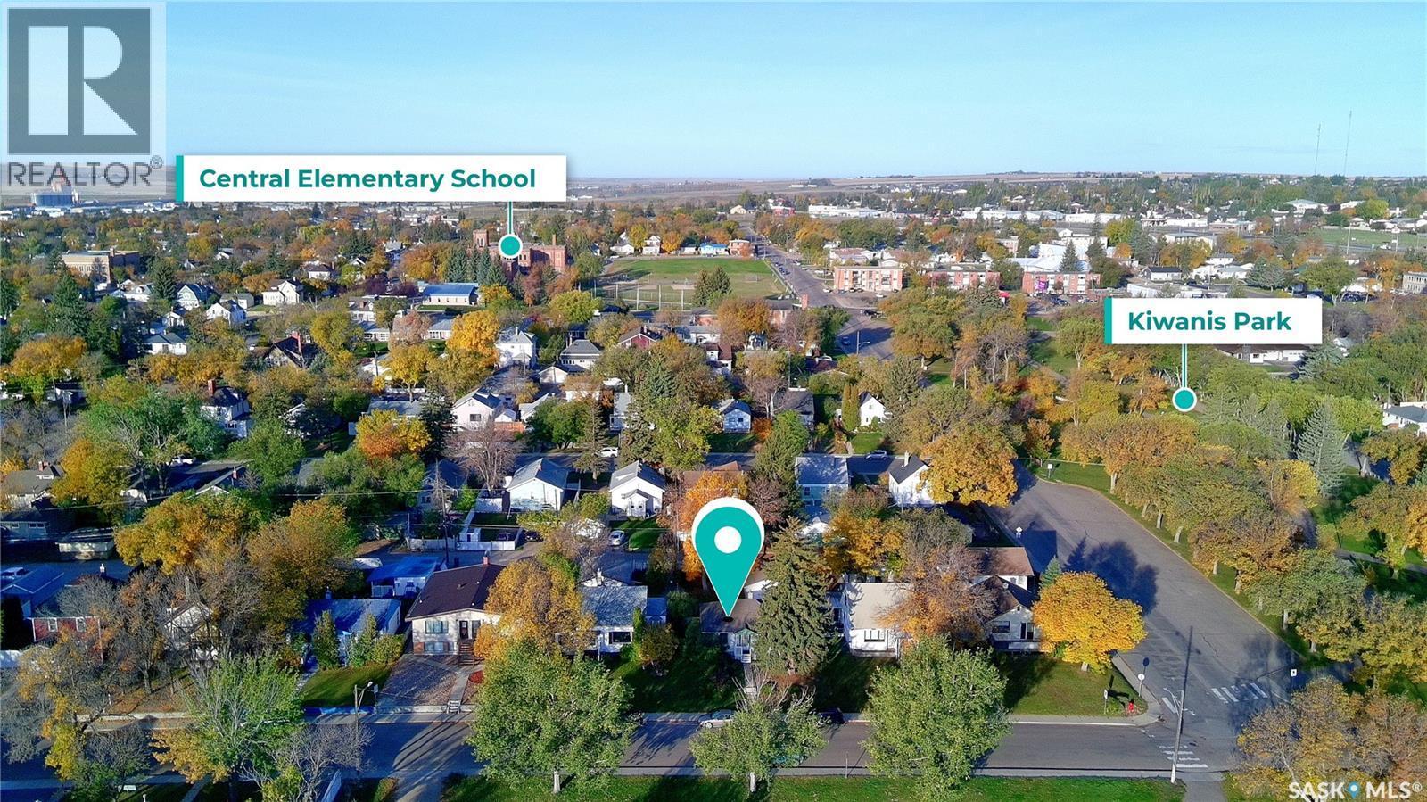 660 3Rd Avenue Ne, Swift Current, SK