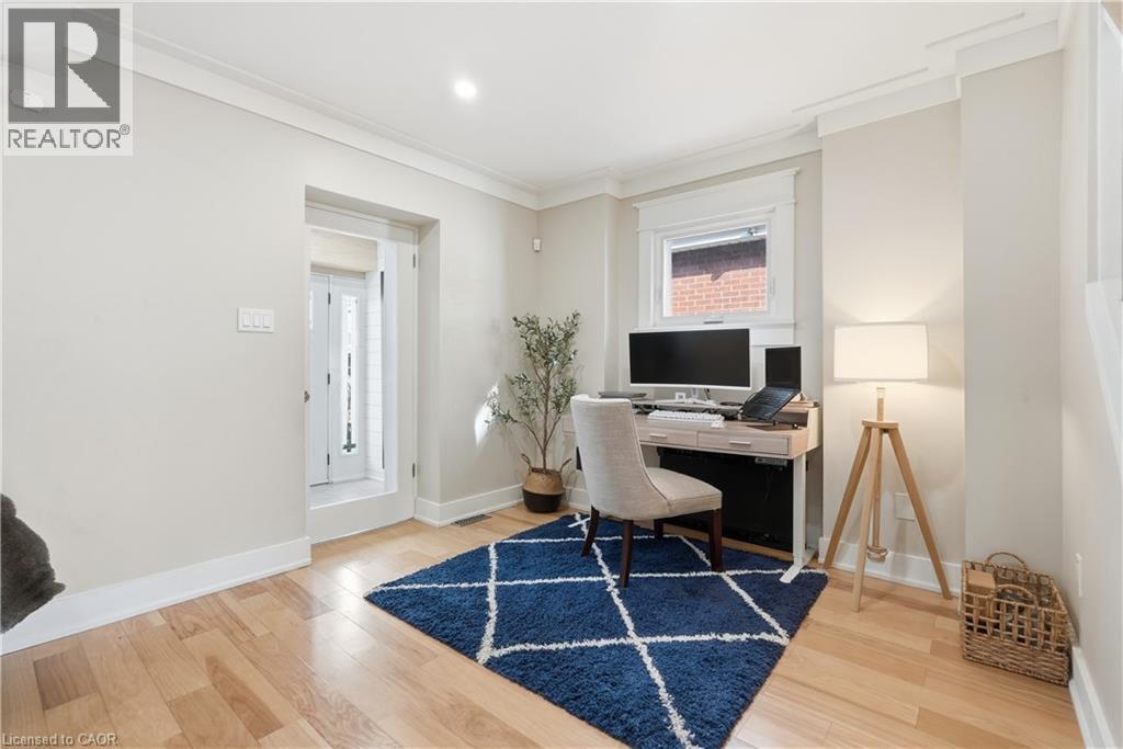 77 Houghton Avenue S, Hamilton, ON