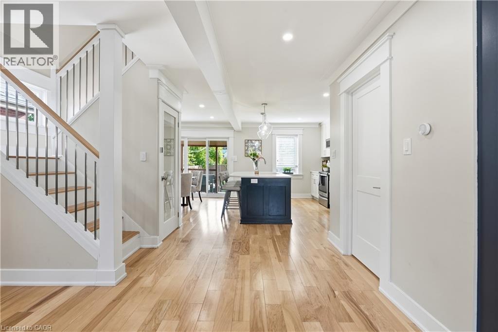 77 Houghton Avenue S, Hamilton, ON
