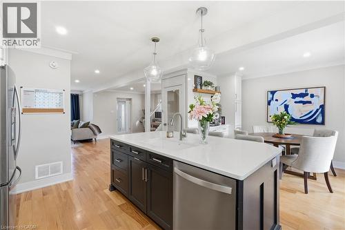 77 Houghton Avenue S, Hamilton, ON 