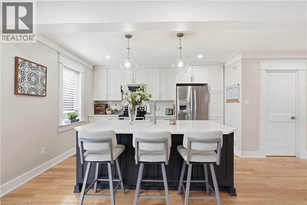 77 Houghton Avenue S, Hamilton, ON