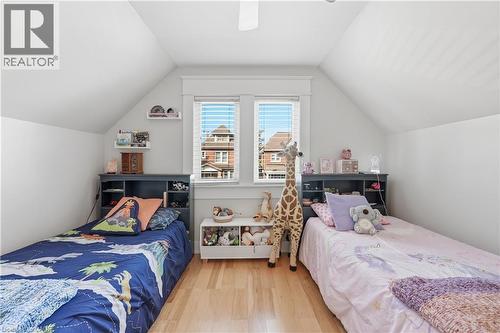 77 Houghton Avenue S, Hamilton, ON 