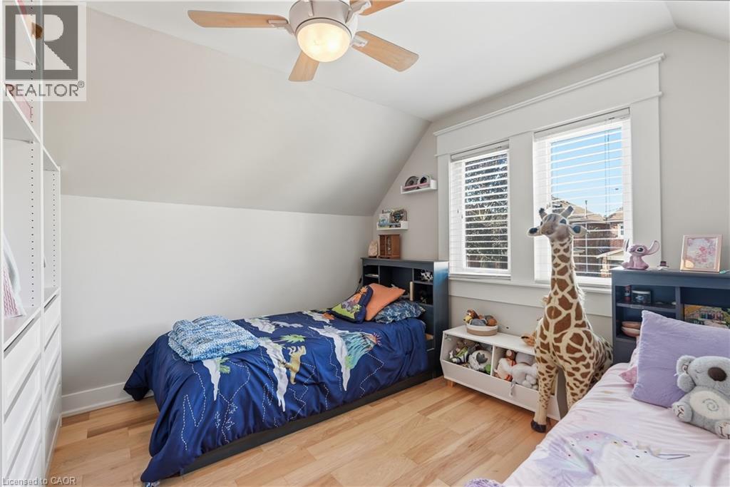 77 Houghton Avenue S, Hamilton, ON