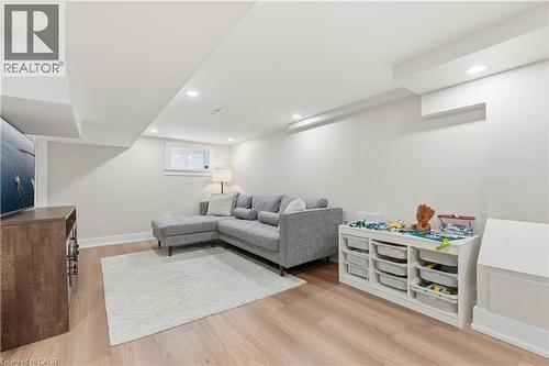 77 Houghton Avenue S, Hamilton, ON 