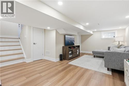 77 Houghton Avenue S, Hamilton, ON 