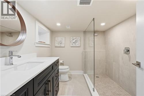 77 Houghton Avenue S, Hamilton, ON 