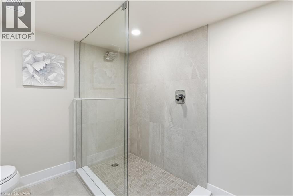 77 Houghton Avenue S, Hamilton, ON