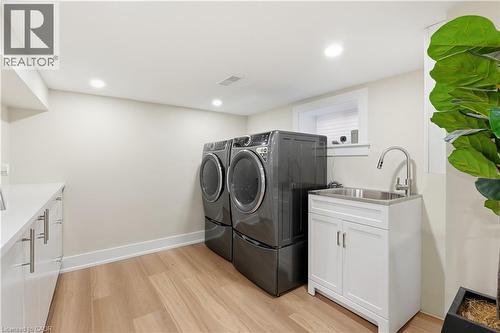 77 Houghton Avenue S, Hamilton, ON 