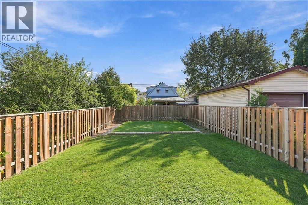 77 Houghton Avenue S, Hamilton, ON