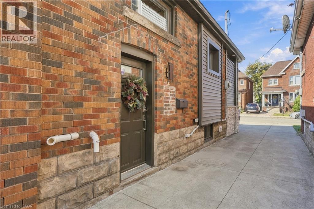 77 Houghton Avenue S, Hamilton, ON