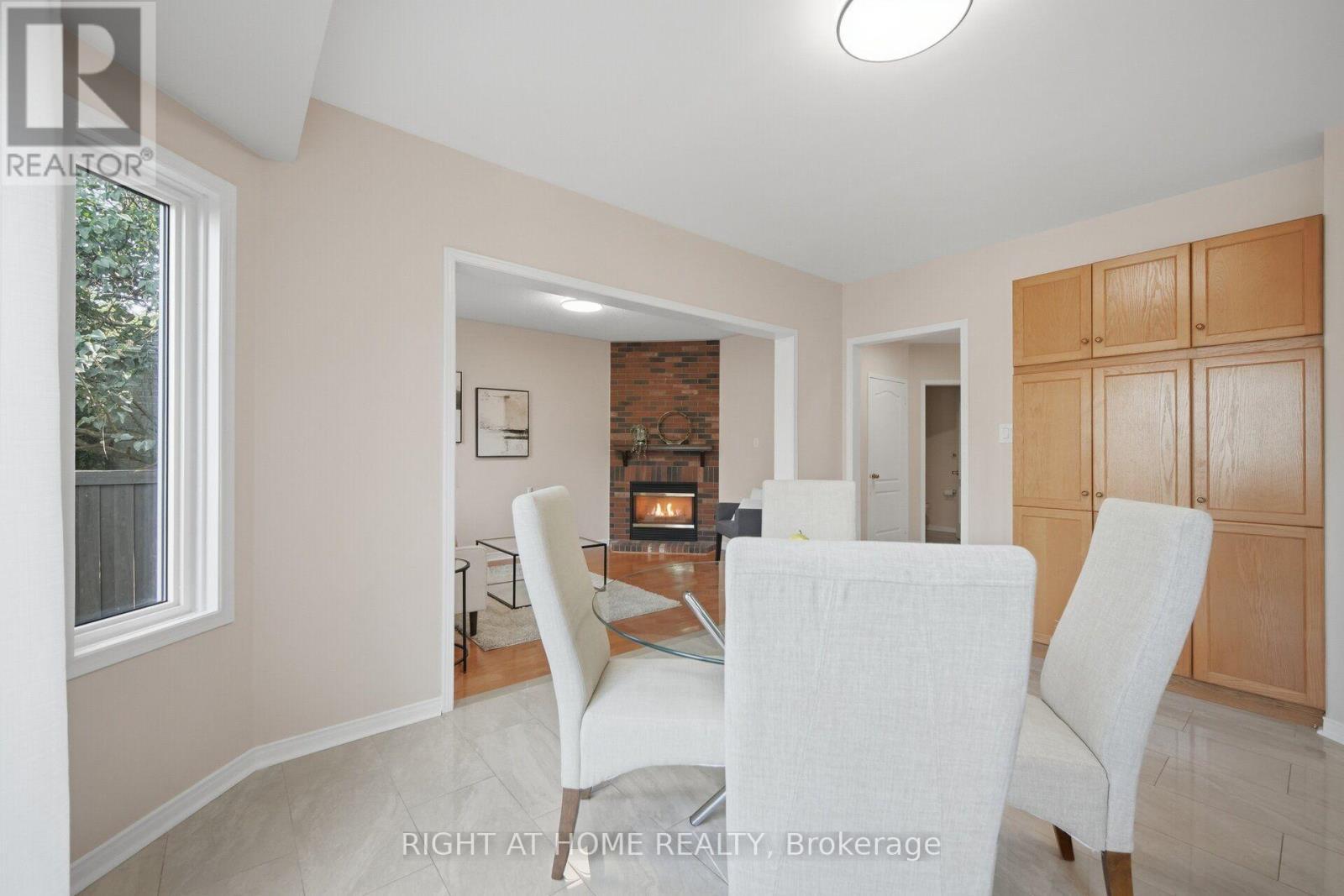breakfast area - 975 Mantle Crescent, Mississauga, ON