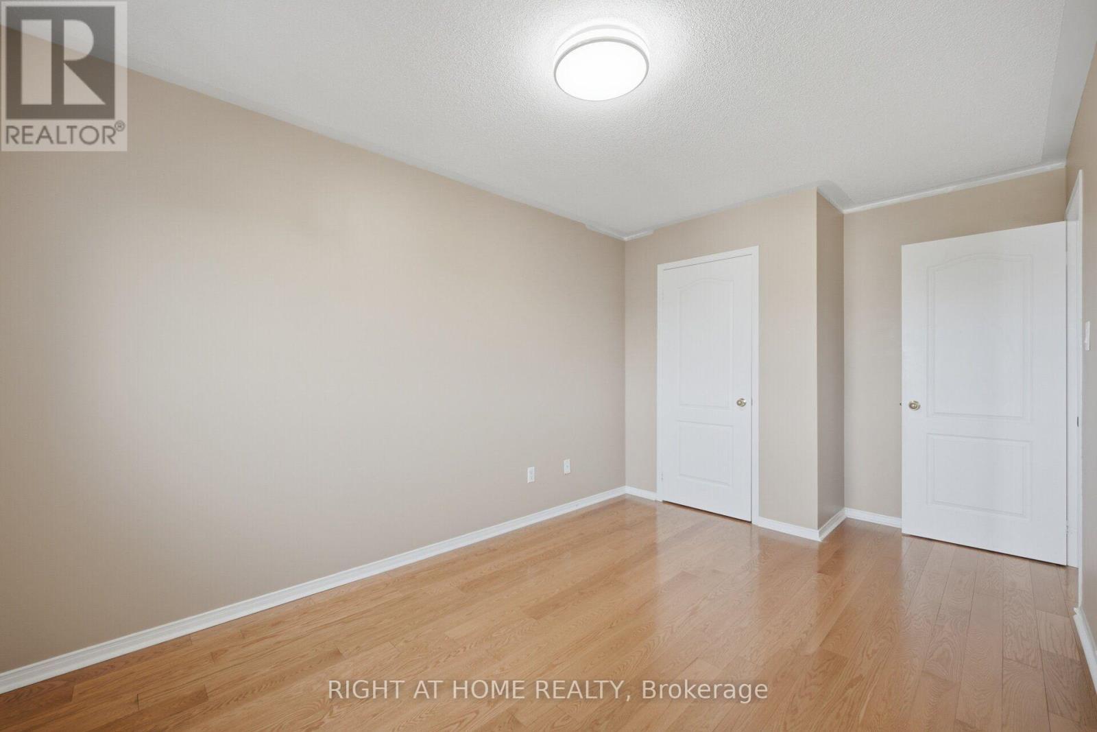 975 Mantle Crescent, Mississauga, ON