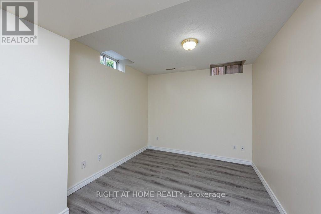 975 Mantle Crescent, Mississauga, ON