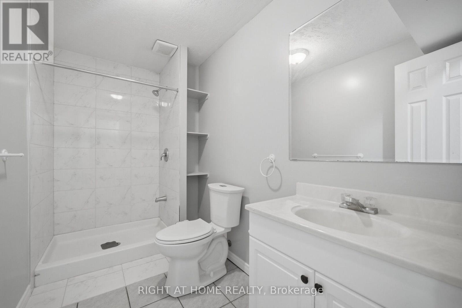 3 pc bathroom in basement - 975 Mantle Crescent, Mississauga, ON