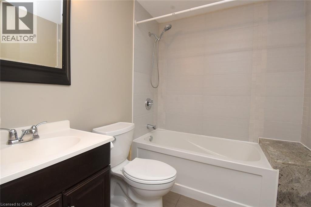 415 East 15Th Street, Hamilton, ON