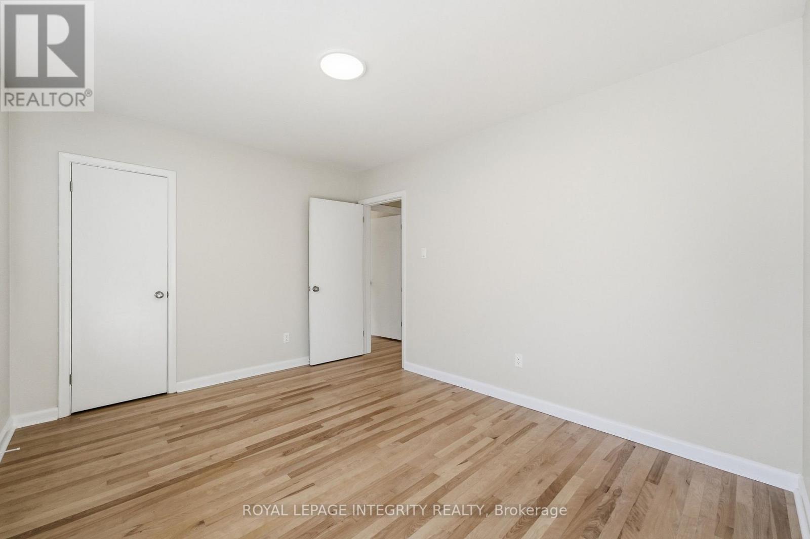 2007 Dorval Avenue, Ottawa, ON