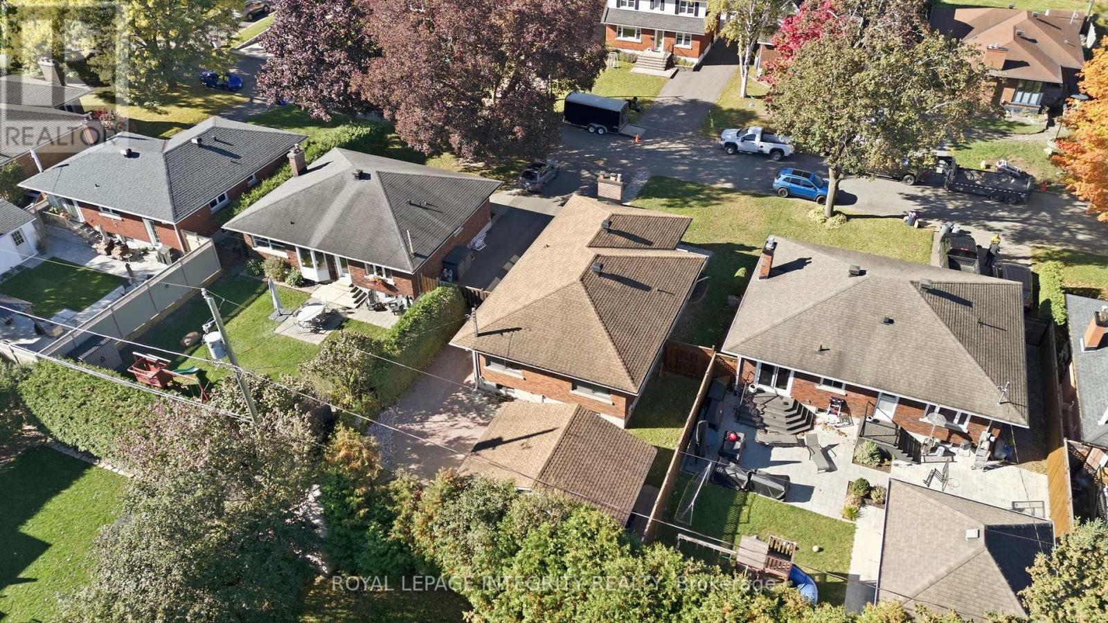 2007 Dorval Avenue, Ottawa, ON
