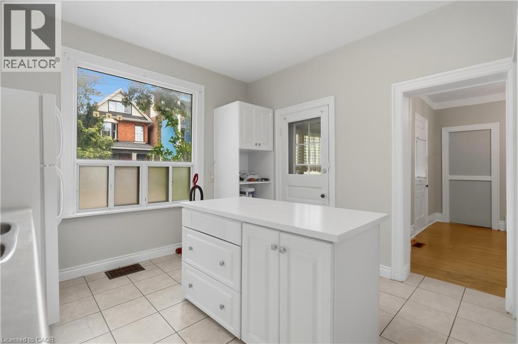 418 Main Street W, Hamilton, ON