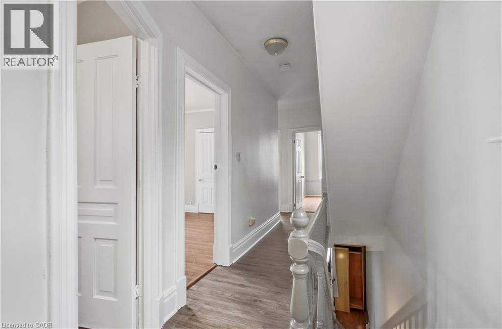 418 Main Street W, Hamilton, ON