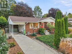 137 ORCHARD DRIVE Blue Mountains, ON N0H 2P0