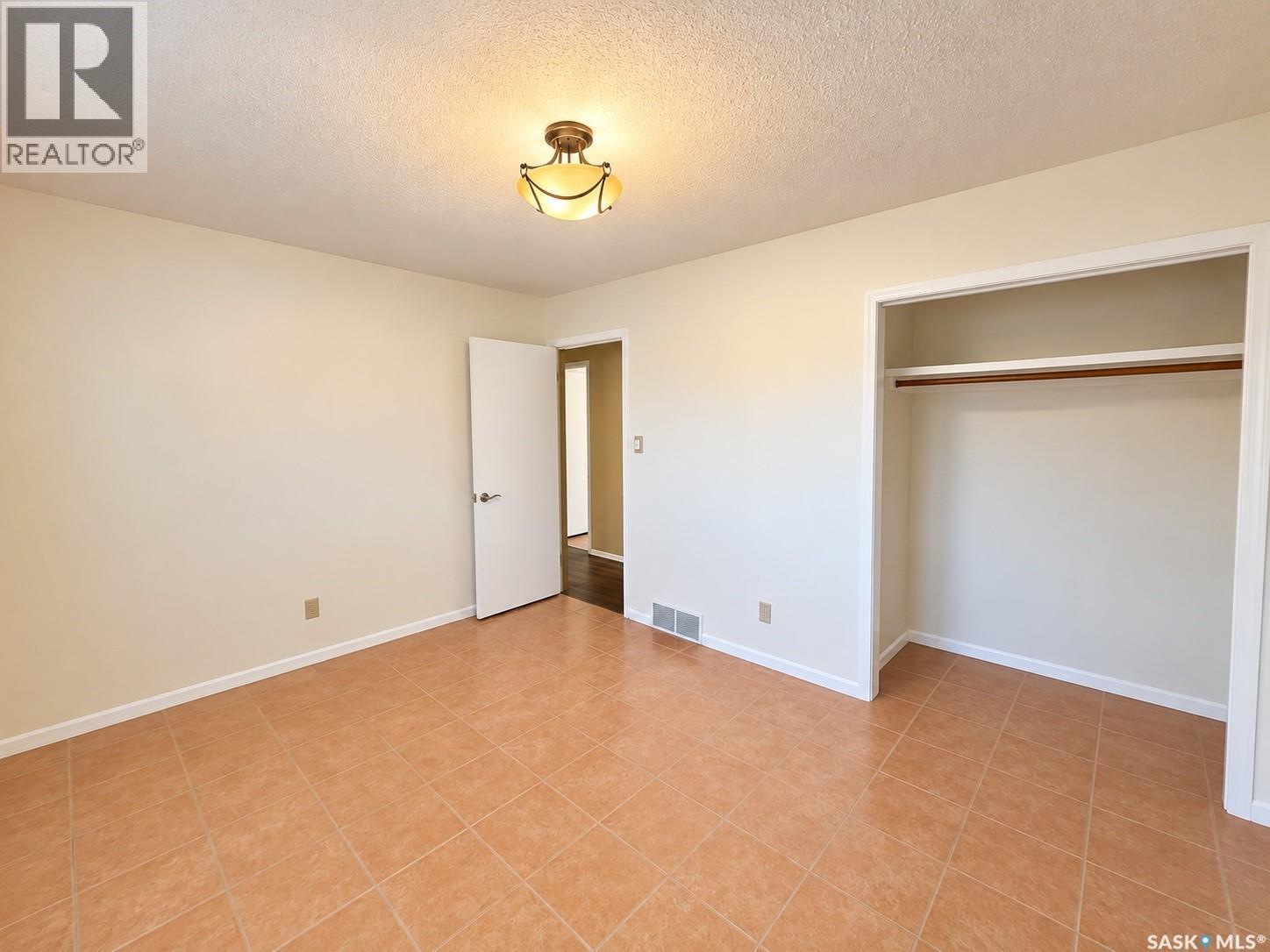 2145 37Th Street W, Saskatoon, SK
