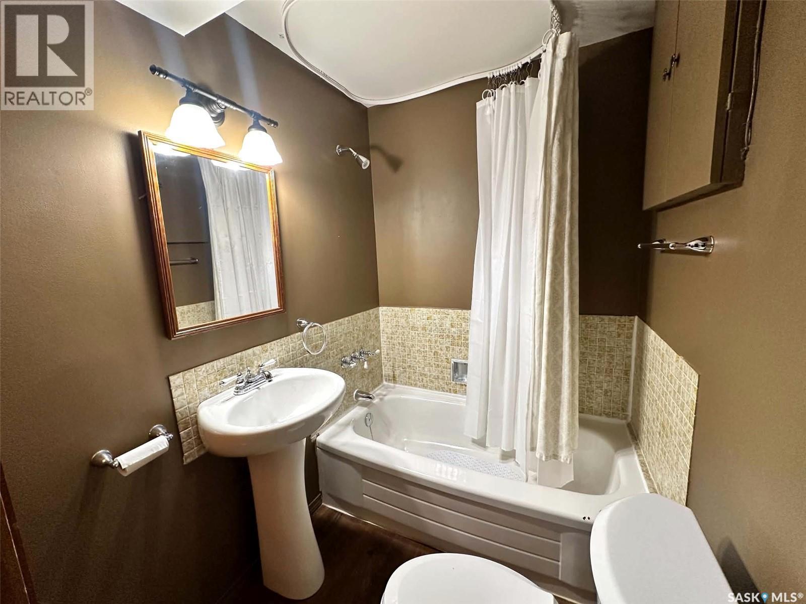 2145 37Th Street W, Saskatoon, SK