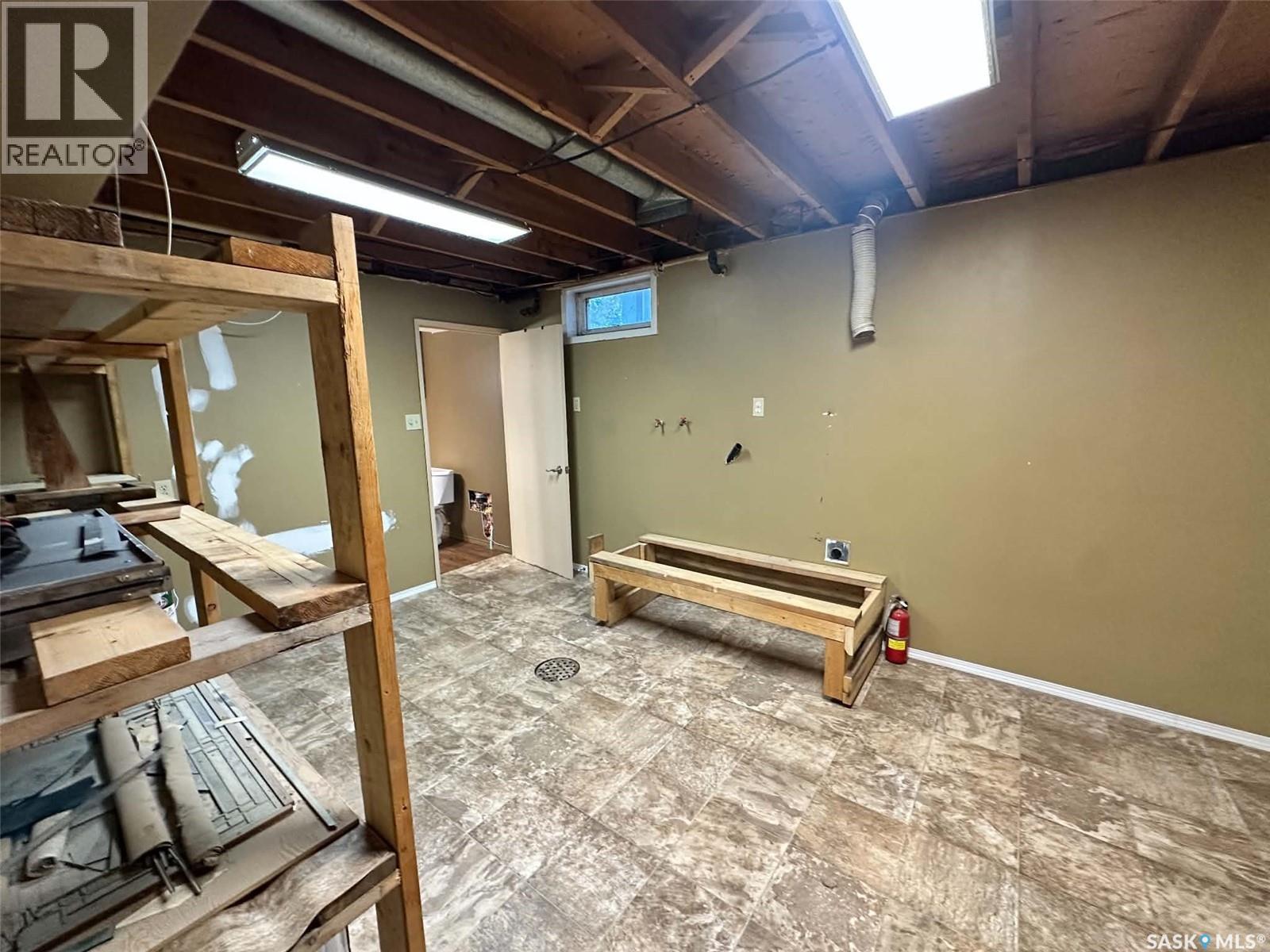 2145 37Th Street W, Saskatoon, SK