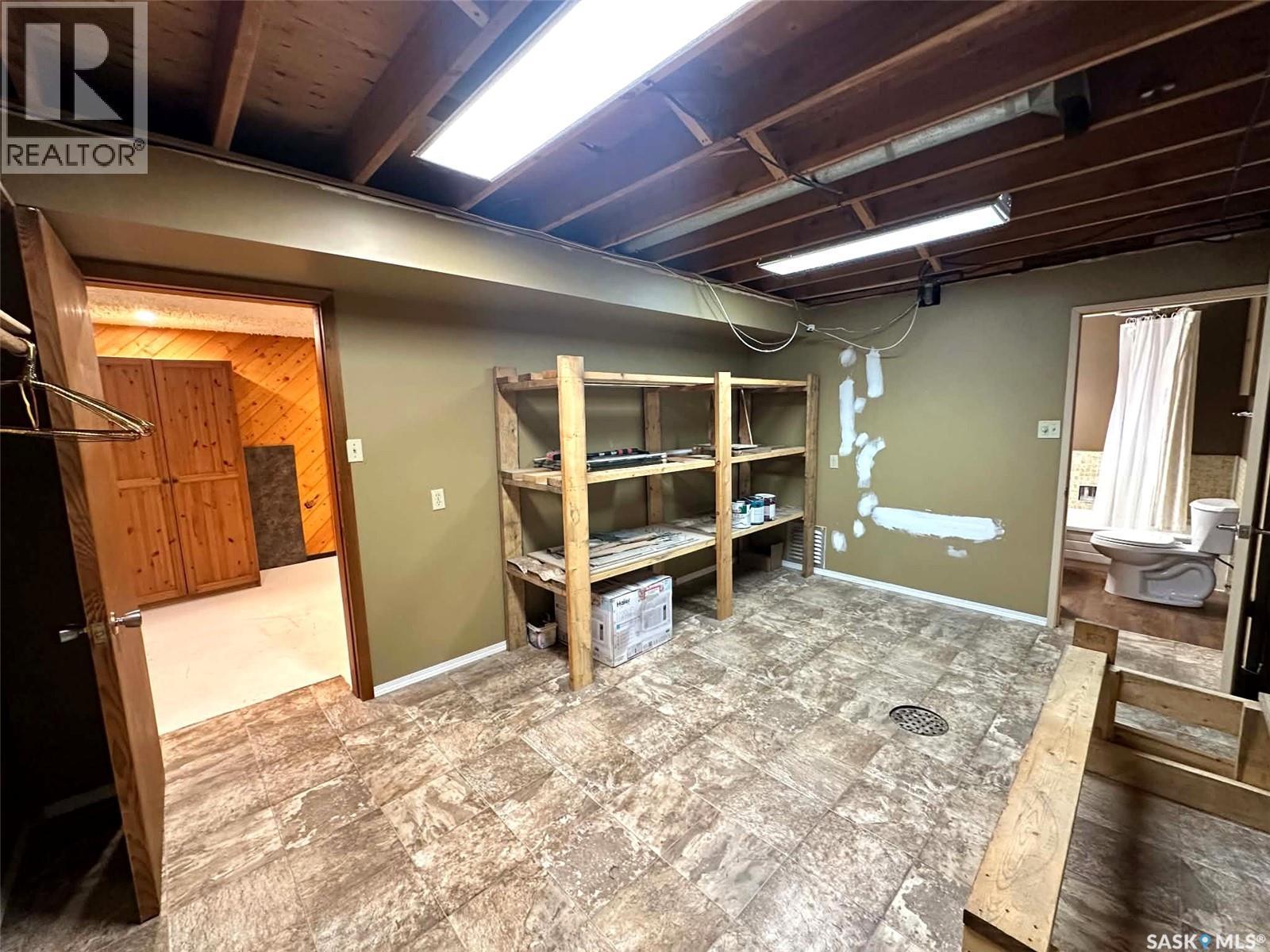 2145 37Th Street W, Saskatoon, SK