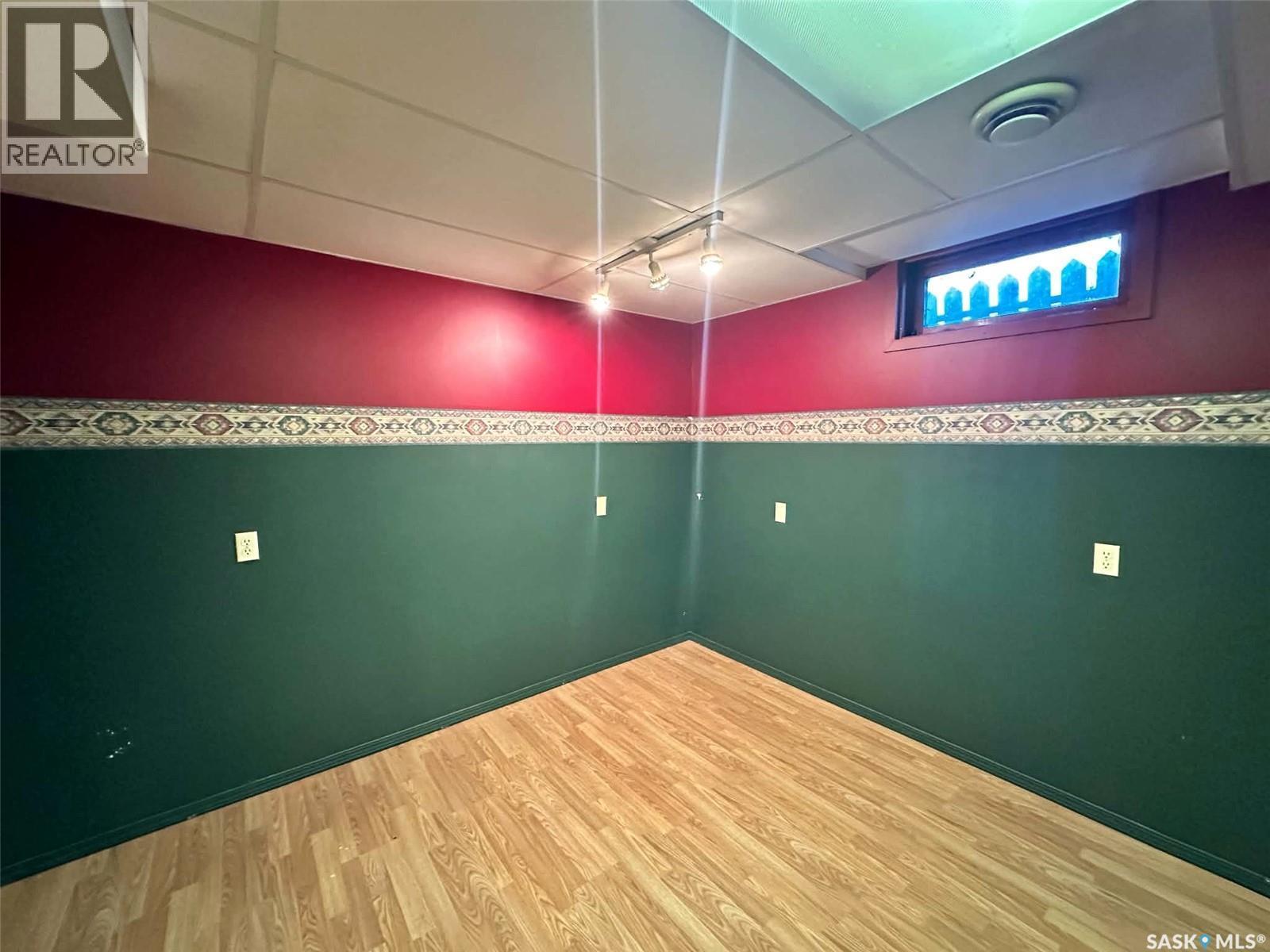 2145 37Th Street W, Saskatoon, SK