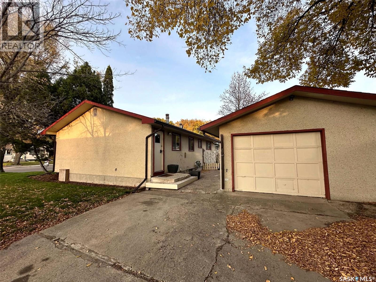 2145 37Th Street W, Saskatoon, SK
