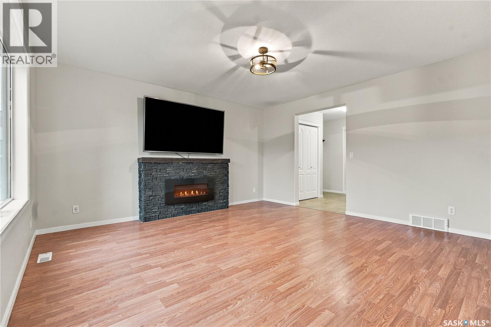 3158 37Th Street W, Saskatoon, SK